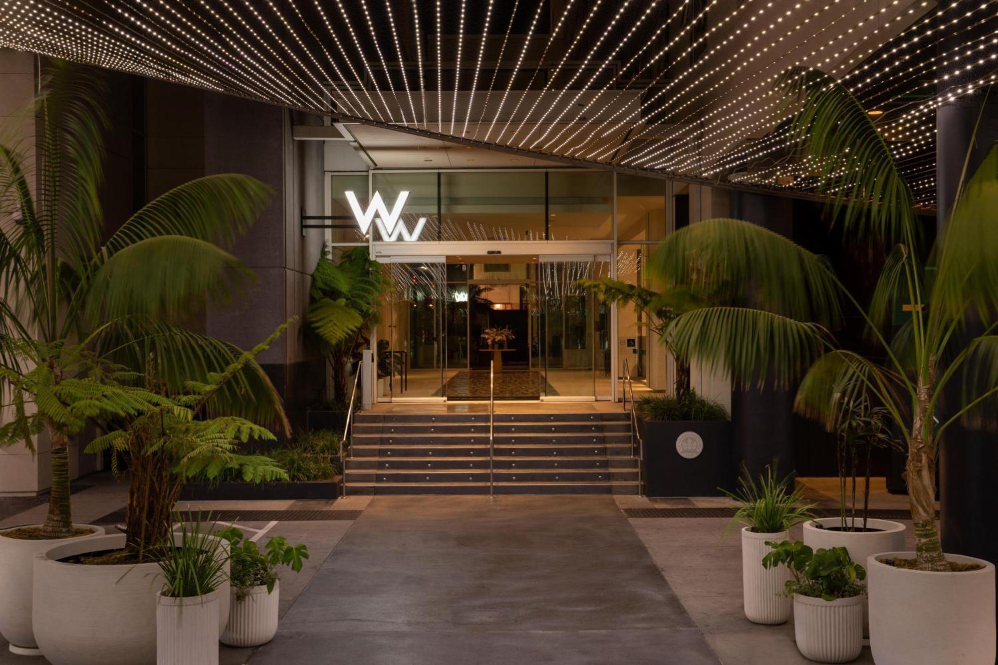 W Hollywood 4*